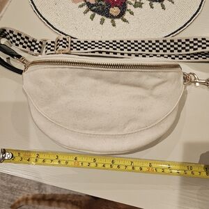 Universal Thread Cream Crossbody Bag